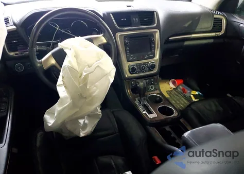 2015 GMC Acadia Denali z USA, uszkodzony, nr VIN 1GKKRTKD4FJ125896